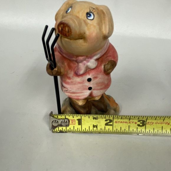 Pig Figurine In Pink Jacket Holding Rake Mrs. Farmer Farmhouse Country - As Is - Picture 8 of 11